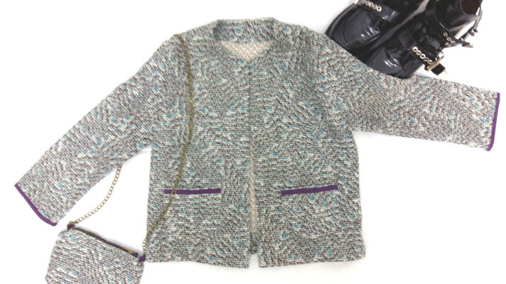 tweed Chanel con bolsito a juego 