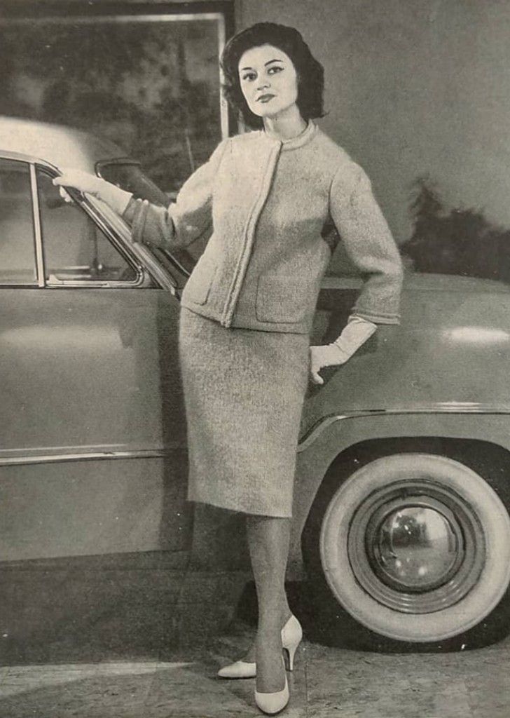 Agrupación de Modelos de alta Costura en 1966, presidida por Carmina Hernando, maniquí de Pedro Rodríguez,